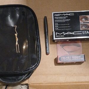MAC Cosmetics Makeup Set with Velvet Teddy and Mascara